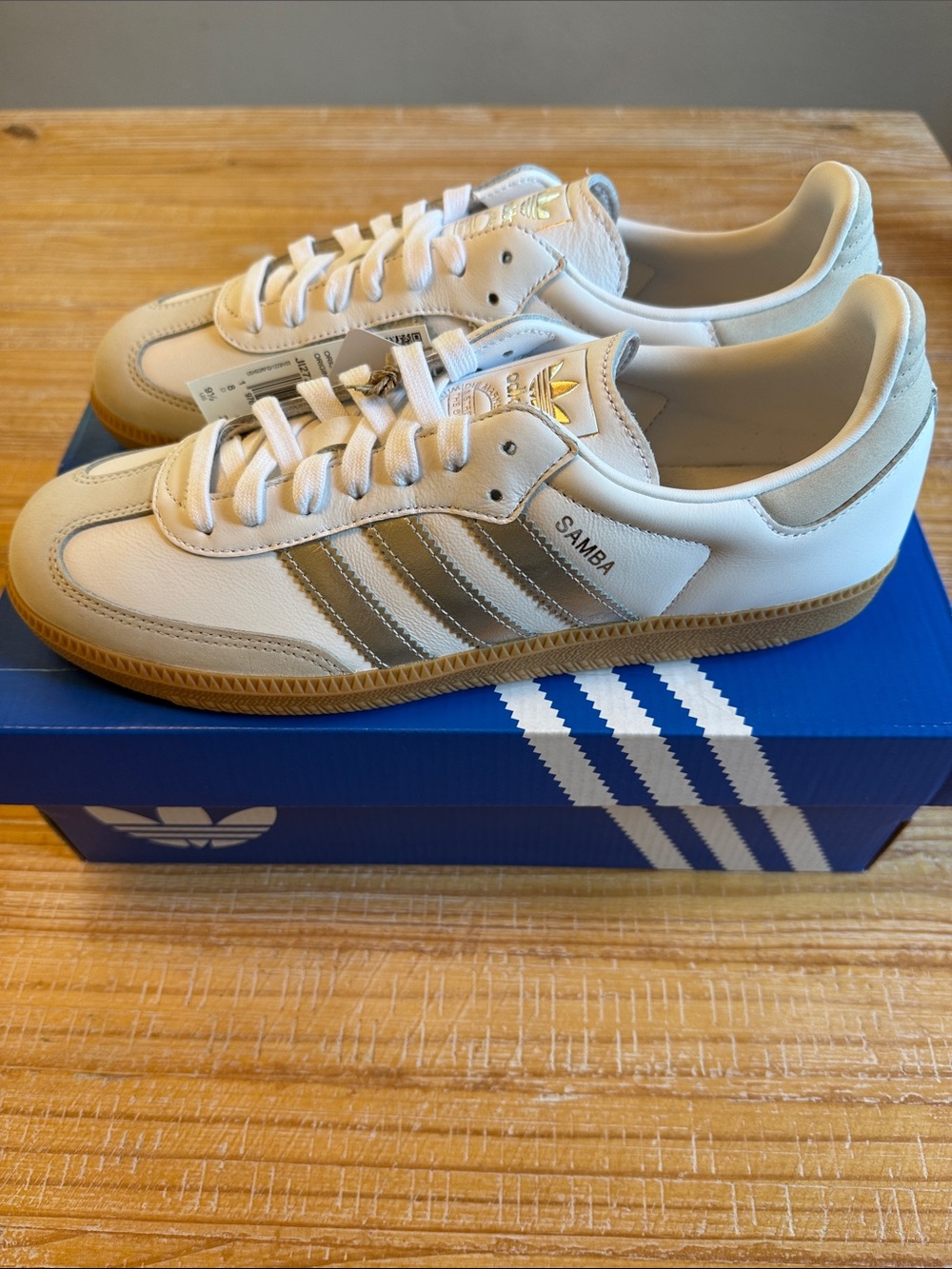 adidas Samba is Women’s White with Gum Sole and Silver Stripes - Picture 3 of 9